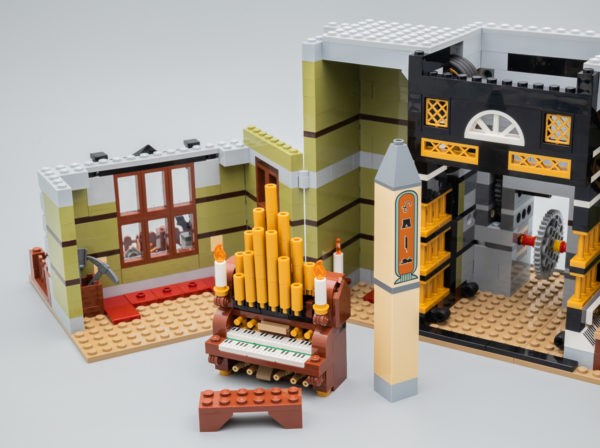 ▻迅速にテスト済み：LEGO Fairground Collection 10273 Haunted House-HOTH BRICKS